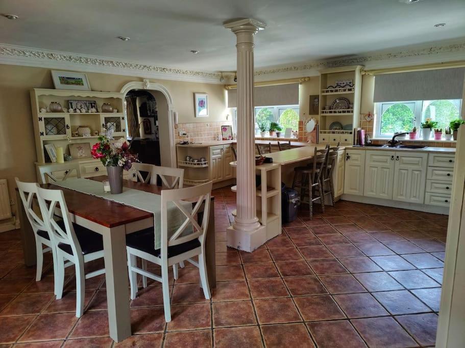Entire Home At Ballysax House Newpark エクステリア 写真