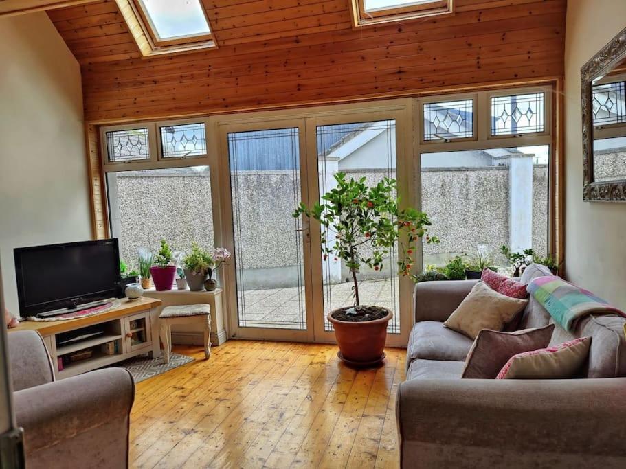 Entire Home At Ballysax House Newpark エクステリア 写真
